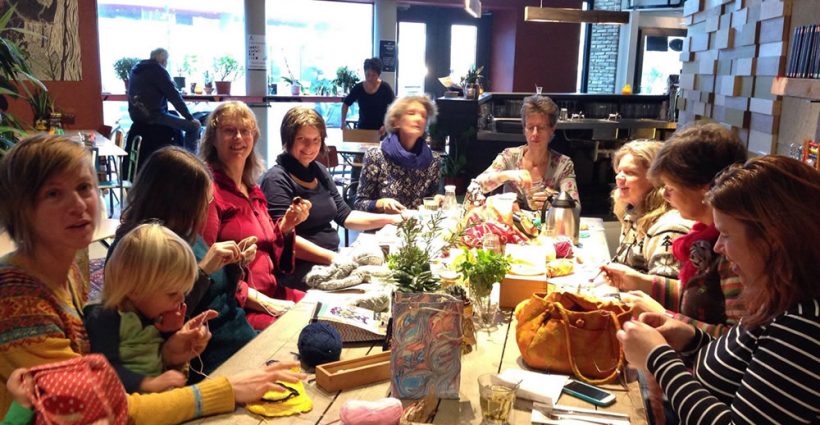Van harte welkom in het breicafé in Neushoorn in Leeuwarden
