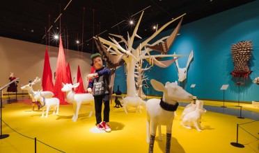 Gebreide zoon in tentoonstelling - foto: Ruben van Vliet