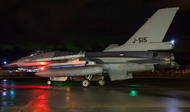 F-16 bij nacht