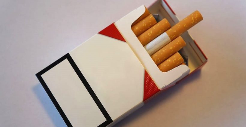 Blanco sigarettenpakjes